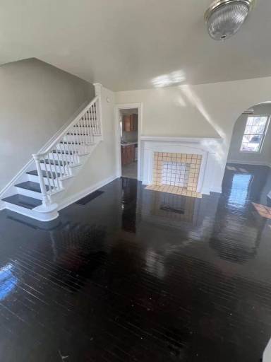 Main picture of 2725 Monroe Ave