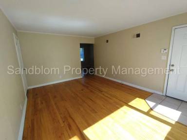 Main picture of 4213 E 25th St