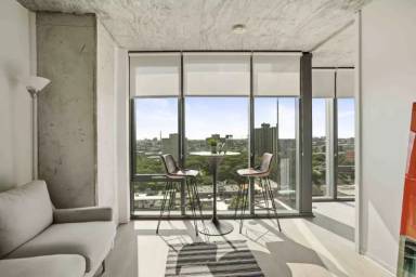 Main picture of 2116 S Wabash