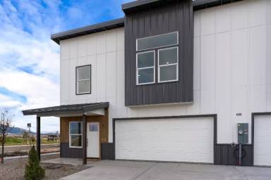 Main picture of 501 Lacey Ln