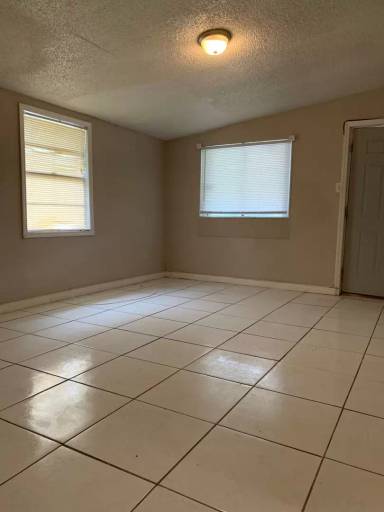 Main picture of 3801 N 57th St