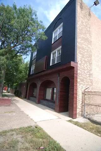 Main picture of 7243 N Western Ave