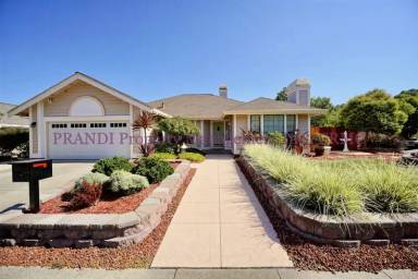Main picture of 396 Sundance Way