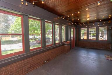 Main picture of 1106 Woodward Ave