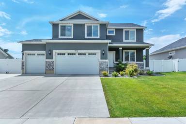 Main picture of 3711 W Creek Meadow Rd