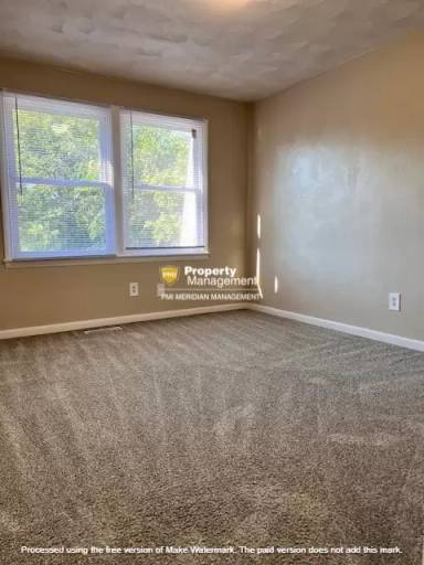 Main picture of 413 W 11th St