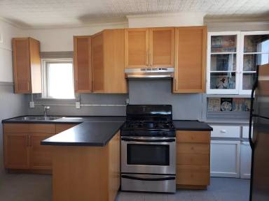 Main picture of 590 7th Ave