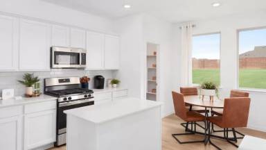 Main picture of 1825 Lotus St