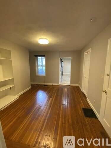 Main picture of 17 Essex St