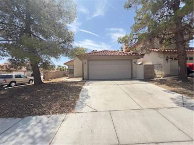 Main picture of 7679 Selby Ct