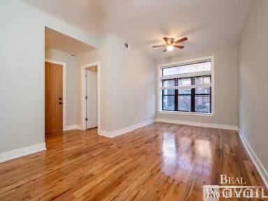 Main picture of 641 W Oakdale Ave