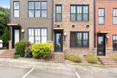Main picture of 118 Ruth Dr
