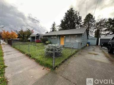 Main picture of 5033 SE 99th Ave