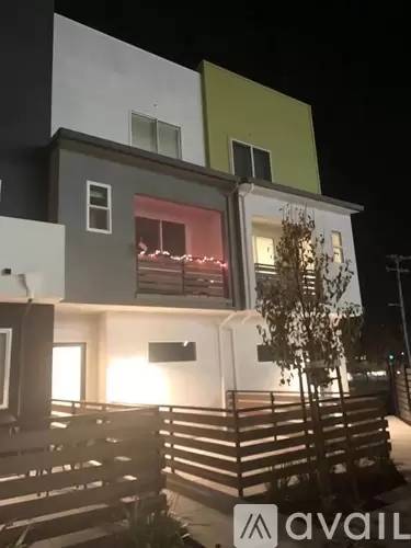 Main picture of 105 Silang St
