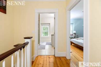 Main picture of 27 Essex St