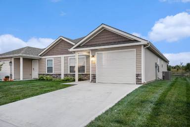 Main picture of Villas at Tiffany Springs