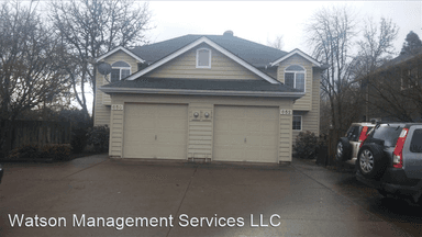 Main picture of 650 NW Walnut Blvd