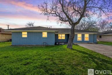 Main picture of 1012 Clover St