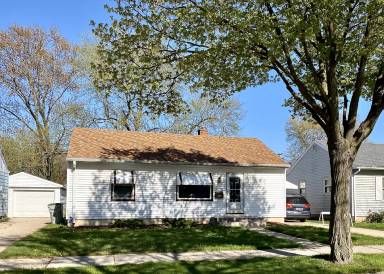 Main picture of 4928 N 63rd St