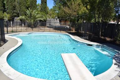 Main picture of 5416 Leeds Ct