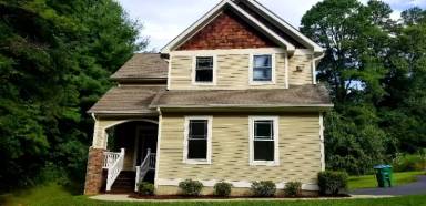 Main picture of 32 Tempie Ln
