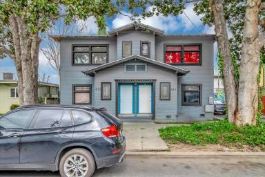 Main picture of 377 E Reed St