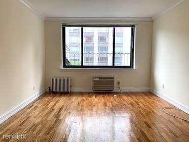 Main picture of 1661 York Ave