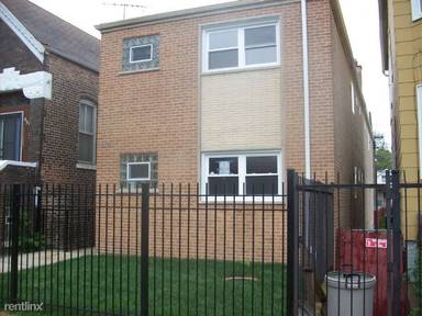 Main picture of 8734 S Escanaba Ave