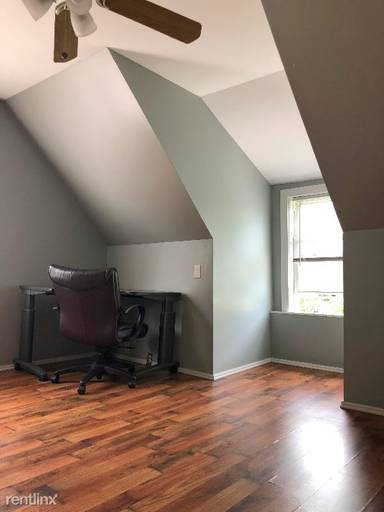 Main picture of 64 Essex St