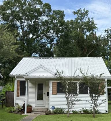 Main picture of 311 Oak St