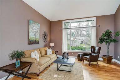 Main picture of 252 247th Pl NE