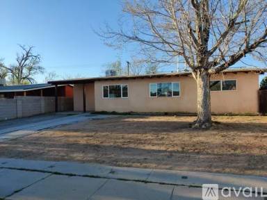 Main picture of 9109 Aztec Rd NE