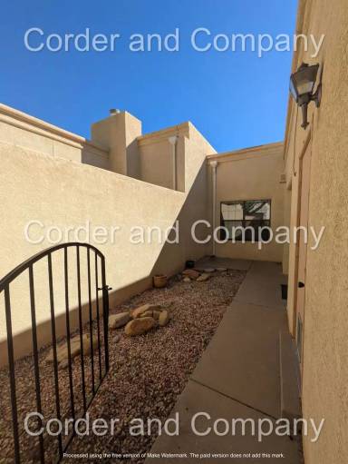 Main picture of 3345 Esplanade Cir SE