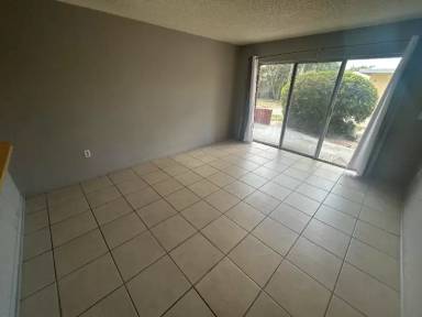 Main picture of 3704 Broadway