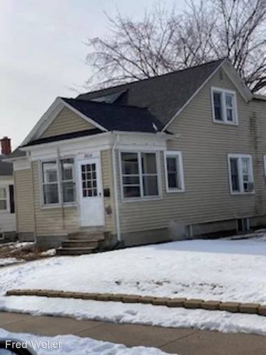 Main picture of 2004 46th St