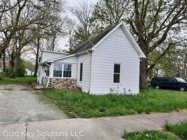 Main picture of 2406 Locust St