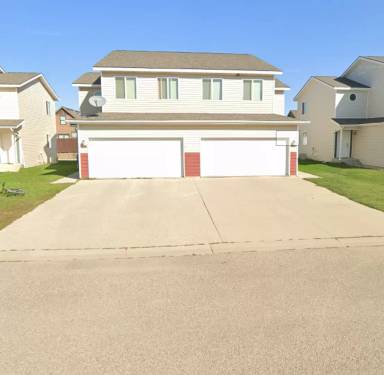 Main picture of 214 7th St SW