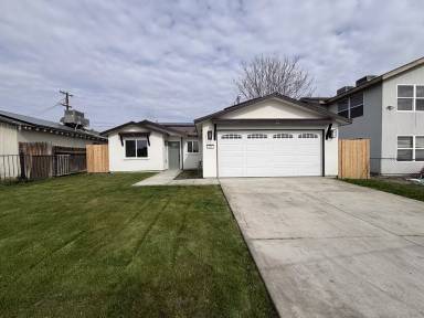Main picture of 206 Hughes Ave