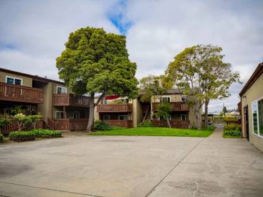Main picture of 1581 164th Ave