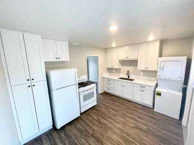 Main picture of 1100-1154 N Mollison Ave