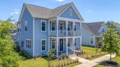 Main picture of 606 Heartwood Ln