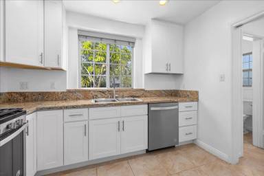 Main picture of 463 S Crescent Dr