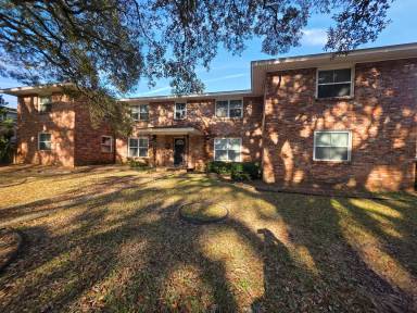 Main picture of 3601 Bull St