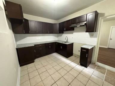Main picture of 267 E Sharpnack St