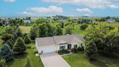 Main picture of 1639 Briar Ln