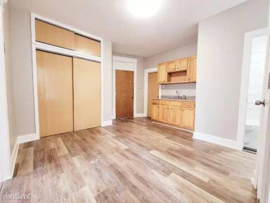 Main picture of 79 W 18th St
