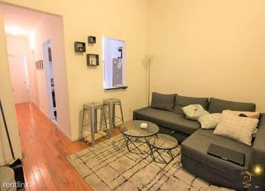 Main picture of 210 E 38th St