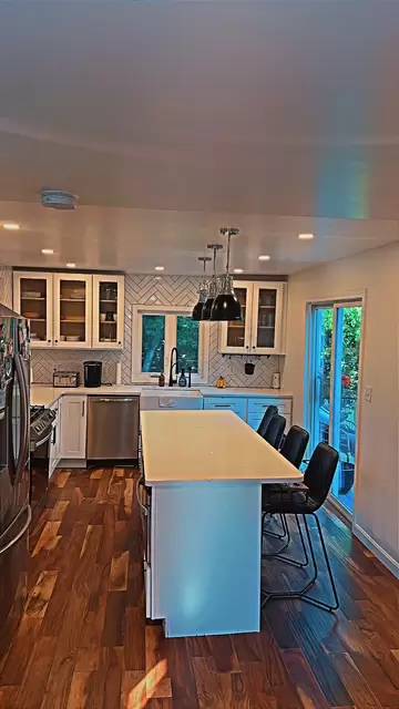 Main picture of 22 Linwood St