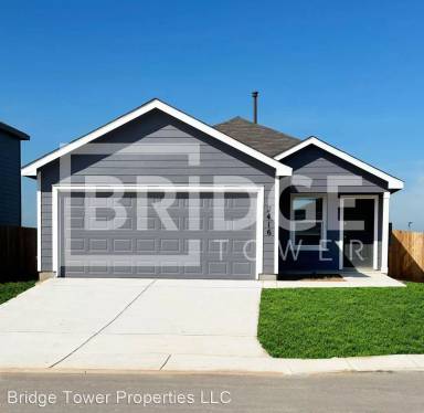 Main picture of 2416 Lake Hls