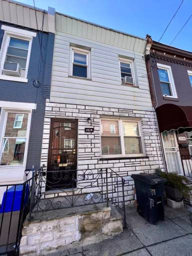 Main picture of 1926 McClellan St